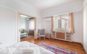 Super Central Apartment In Syntagma By Athenian Keys